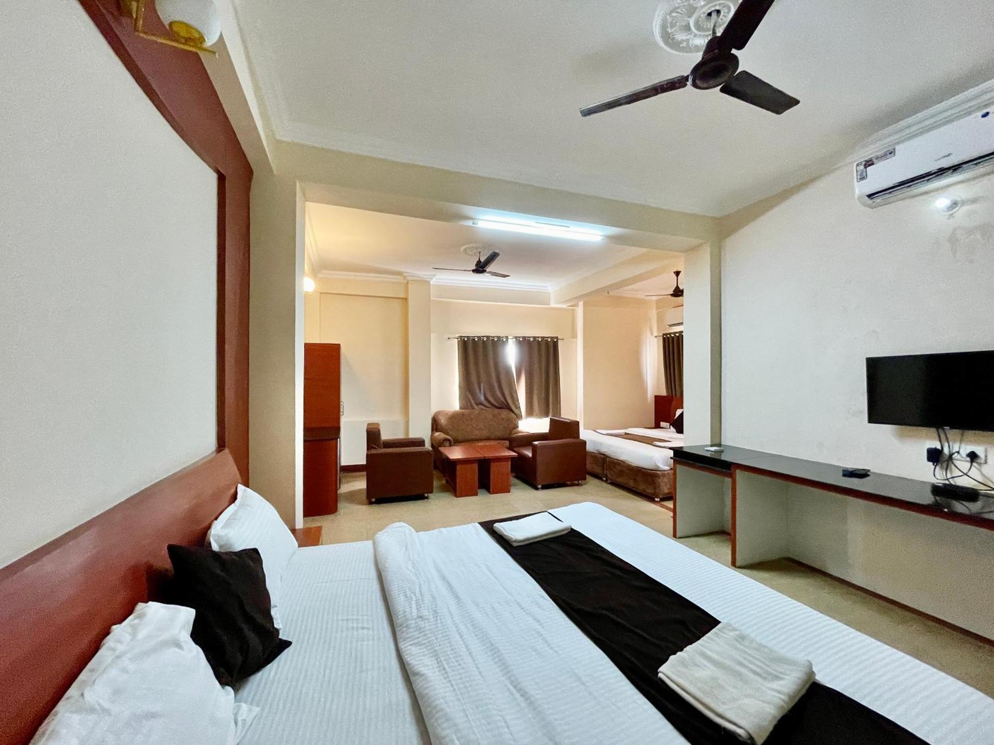 Hotel Subham Beach Inn ! Puri Near-Sea-Beach-And-Temple Fully-Air-Conditioned-Hotel With-Lift-And-Parking-Facility Esterno foto