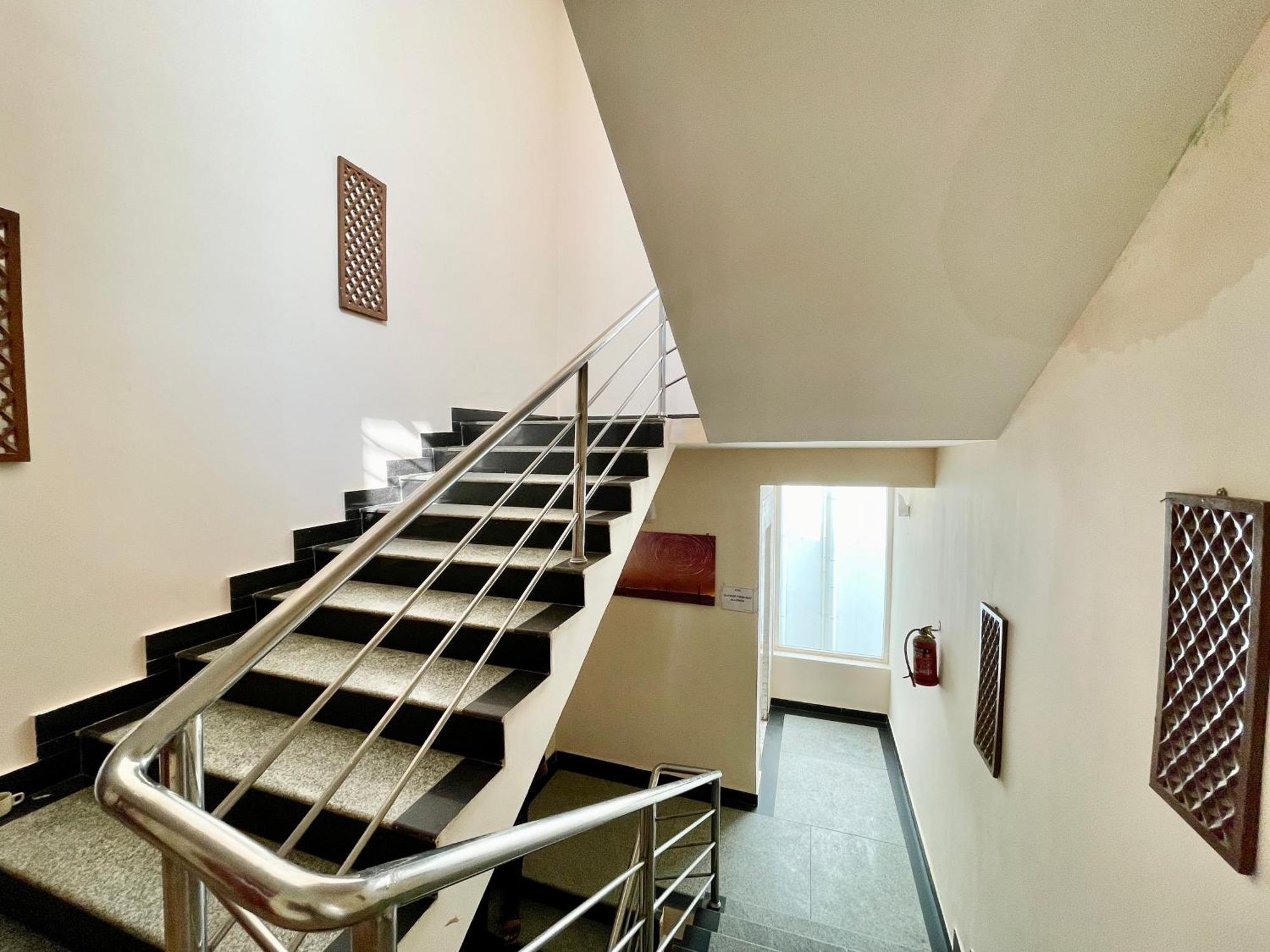 Hotel Subham Beach Inn ! Puri Near-Sea-Beach-And-Temple Fully-Air-Conditioned-Hotel With-Lift-And-Parking-Facility Esterno foto